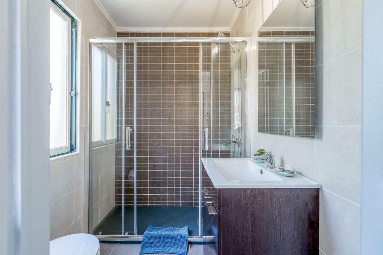 Alfama, Bright And Spacious With Private Terrace, By Timecooler Lisbon Exterior photo