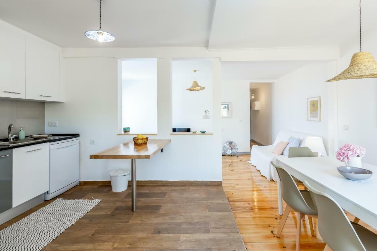 Alfama, Bright And Spacious With Private Terrace, By Timecooler Lisbon Exterior photo